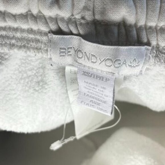 Beyond Yoga Fresh Snow XS Joggers Women’s Lounge NWOT - Picture 3 of 10